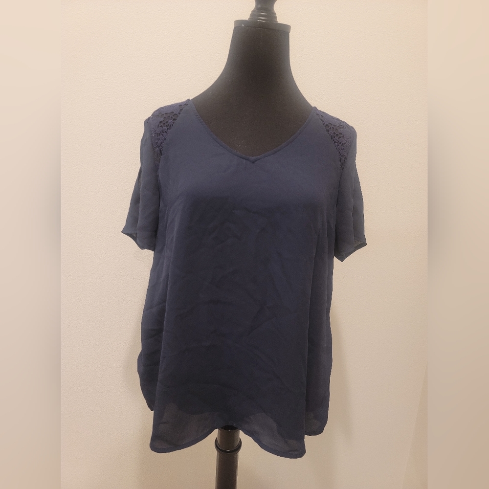 Brand New Collective Concept Hanae Crochet Detail Blouse Size L